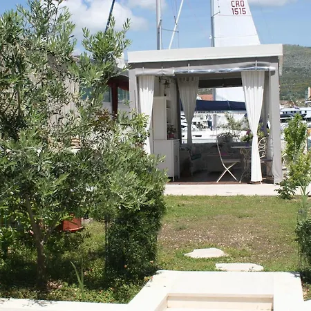 Tironi 2 -sonja * Trogir