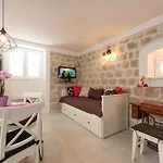 Apartment Studio Tironi 2 -sonja Trogir
