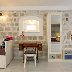 Apartment Studio Tironi 2 -sonja
