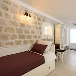 Studio Tironi 2 -sonja Apartment Trogir