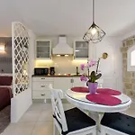Studio Tironi 2 -sonja Trogir