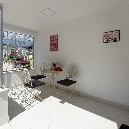Studio Tironi 2 -sonja Apartman Trogir