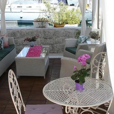 Studio Tironi 2 -sonja Apartman *