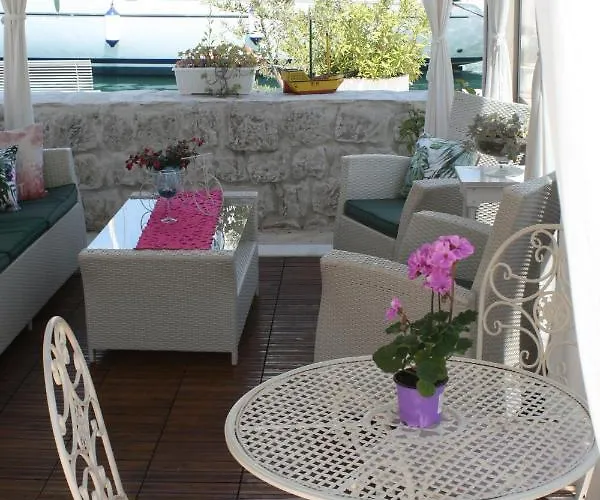 Studio Tironi 2 -sonja Apartman *